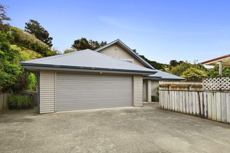 Photo of property in 6a Luckie Street, Tawa, Wellington, 5028