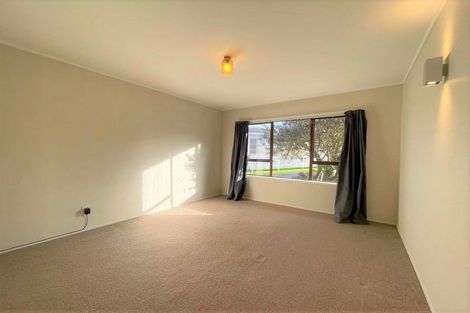 Photo of property in 1/30 Ballater Place, Highland Park, Auckland, 2010