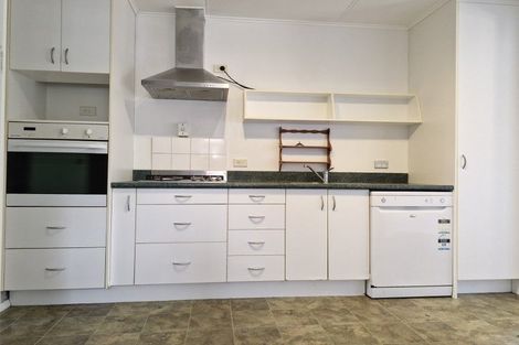 Photo of property in 2/117 Frankley Road, Frankleigh Park, New Plymouth, 4310