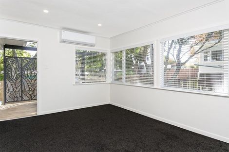 Photo of property in 147 Lancaster Road, Beach Haven, Auckland, 0626