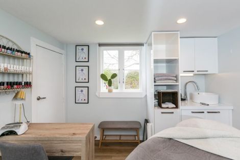 Photo of property in 1111a Heretaunga Street East, Parkvale, Hastings, 4122