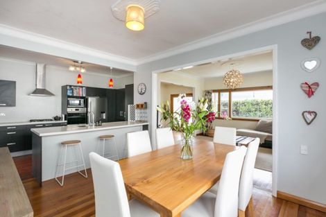 Photo of property in 1111a Heretaunga Street East, Parkvale, Hastings, 4122