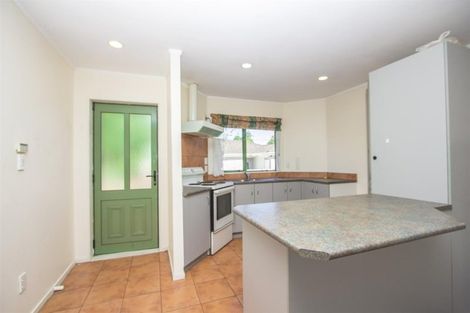 Photo of property in 3 Benton Place, Manurewa, Auckland, 2102