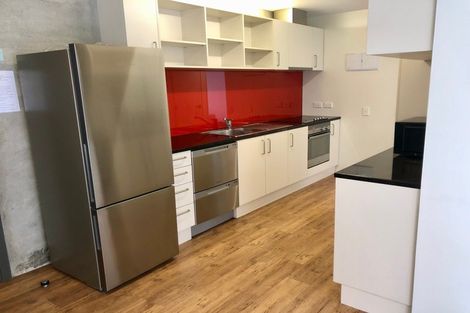 Photo of property in 1/2 Torrens Terrace, Mount Cook, Wellington, 6011