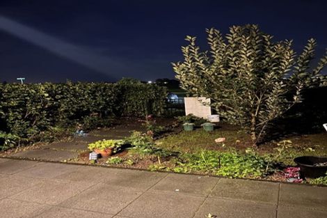 Photo of property in 15 Battalion Drive, Papakura, 2110