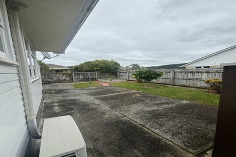 Photo of property in 5 Whirinaki Crescent, Heretaunga, Upper Hutt, 5018