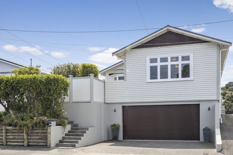 Photo of property in 71 Cashmere Avenue, Khandallah, Wellington, 6035