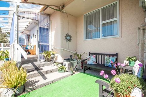 Photo of property in 48 Peel Street, Westport, 7825