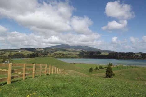 Photo of property in 245 Hills Road, Raglan, 3295