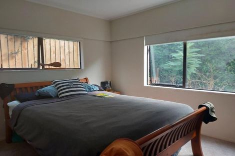 Photo of property in 2/85 Raleigh Road, Northcote, Auckland, 0627