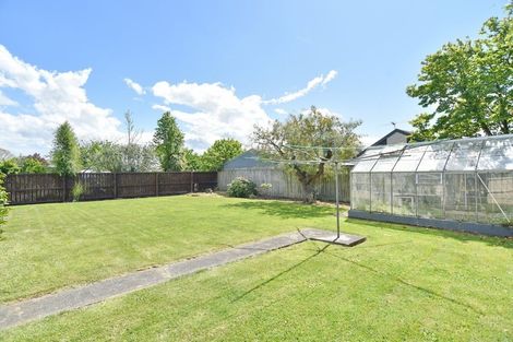 Photo of property in 55 Winters Road, Redwood, Christchurch, 8051