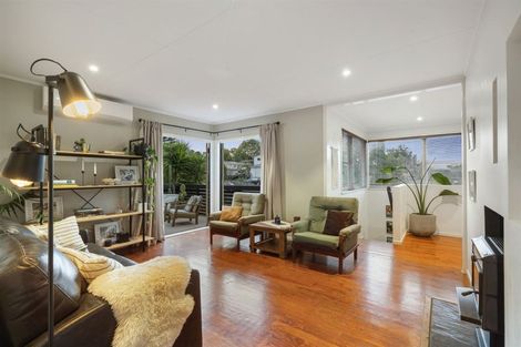 Photo of property in 19 Beeche Place, Birkdale, Auckland, 0626