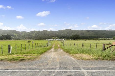 Photo of property in 104 Upper Fitzherbert Road, Wainuiomata, 5373