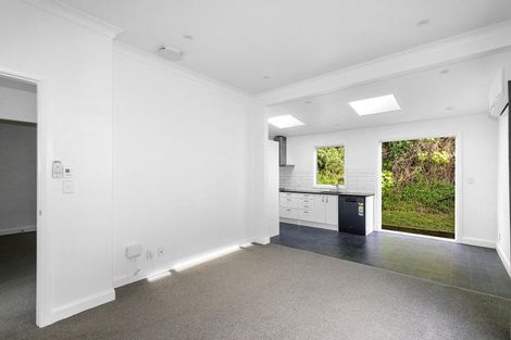 Photo of property in 19 Charlotte Avenue, Brooklyn, Wellington, 6021