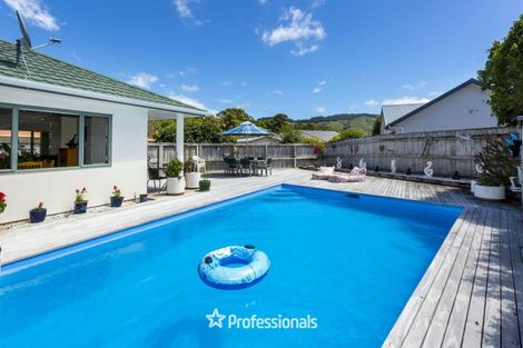 Photo of property in 8 Carlow Grove, Birchville, Upper Hutt, 5018