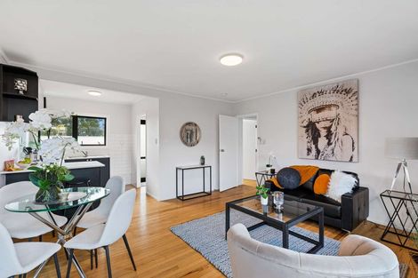 Photo of property in 3/125a Birkdale Road, Birkdale, Auckland, 0626