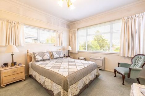 Photo of property in 30 Napier Road, Havelock North, 4130