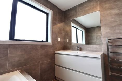 Photo of property in 210a Forrest Hill Road, Forrest Hill, Auckland, 0620