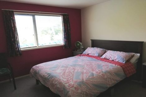Photo of property in 1 Katrina Place, Massey, Auckland, 0614