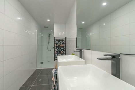 Photo of property in Frame Apartments, 1601/111 Molesworth Street, Thorndon, Wellington, 6011