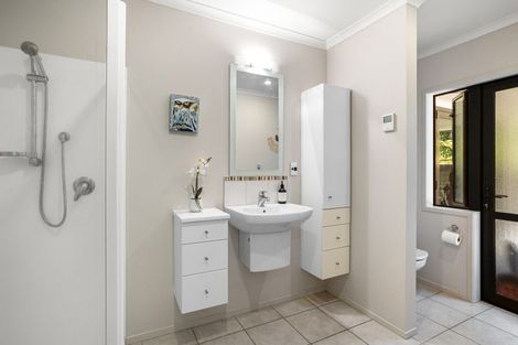 Photo of property in 80 Tarapatiki Drive, Whitianga, 3510