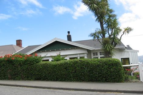 Photo of property in 10 Sumner Road, Lyttelton, 8082