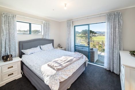 Photo of property in 32 Whangaimoana Beach Road, Whangaimoana, Pirinoa, 5772