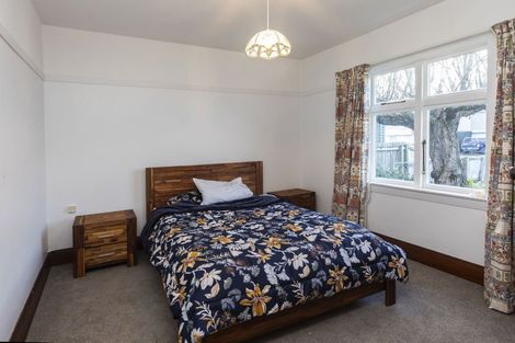 Photo of property in 100 Shakespeare Road, Waltham, Christchurch, 8023