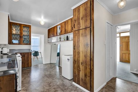 Photo of property in 8 Kitchener Terrace, Moturoa, New Plymouth, 4310