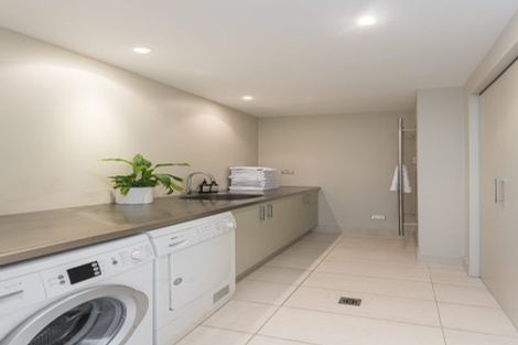 Photo of property in 70 Domain Crescent, Muriwai, Waimauku, 0881