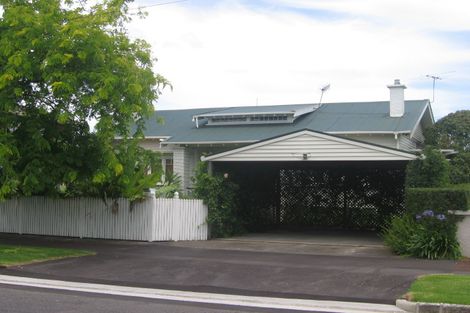 Photo of property in 31 Nolan Road, Greenlane, Auckland, 1051