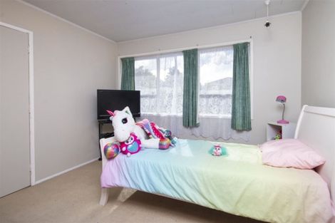 Photo of property in 21 Leaver Place, Weymouth, Auckland, 2103