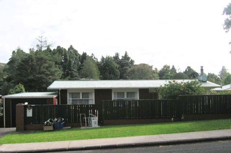 Photo of property in 27 Daffodil Street, Titirangi, Auckland, 0604