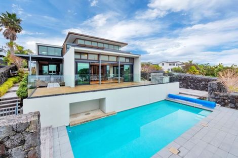 Photo of property in 51 Pacific Parade, Army Bay, Whangaparaoa, 0930