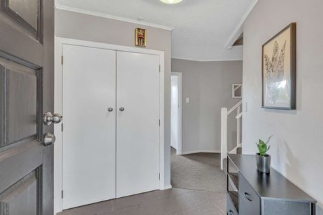 Photo of property in 8 Cohen Place, Milson, Palmerston North, 4414