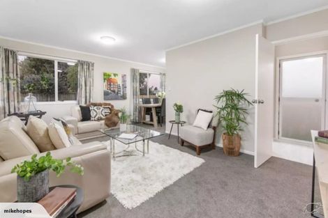 Photo of property in 1/76a Mckenzie Road, Mangere Bridge, Auckland, 2022