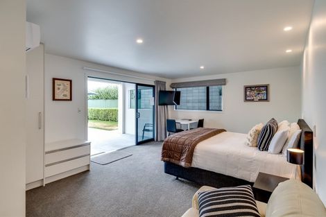 Photo of property in 54 Charles Street, Westshore, Napier, 4110