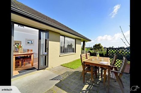 Photo of property in 13 Earnslaw Crescent, Clover Park, Auckland, 2019