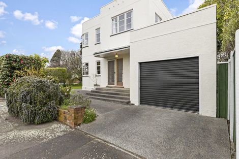 Photo of property in 212 Victoria Avenue, Hokowhitu, Palmerston North, 4410