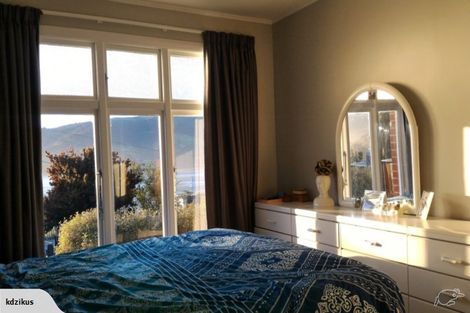 Photo of property in 28 Porterfield Street, Macandrew Bay, Dunedin, 9014