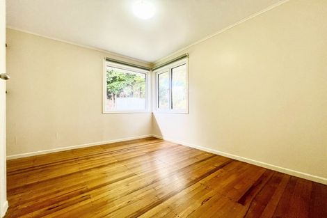 Photo of property in 2/7 Vera Road, Te Atatu South, Auckland, 0610