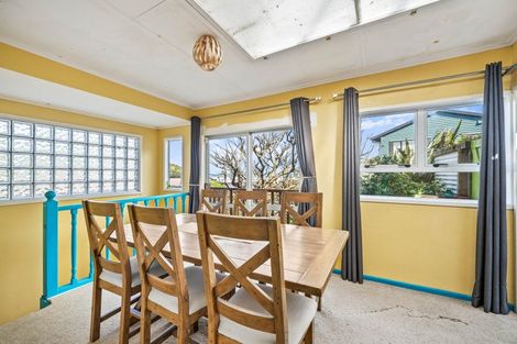 Photo of property in 63 Sea View Road, Baylys Beach, 0377