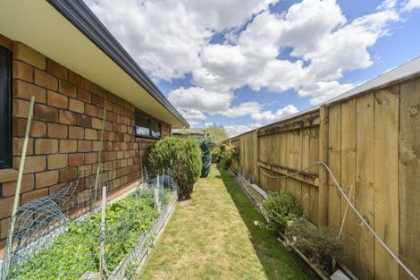 Photo of property in 17 Liberty Grove, Kelvin Grove, Palmerston North, 4414
