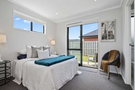 Photo of property in 5 O Ruamano Crescent, Pukekohe, 2120