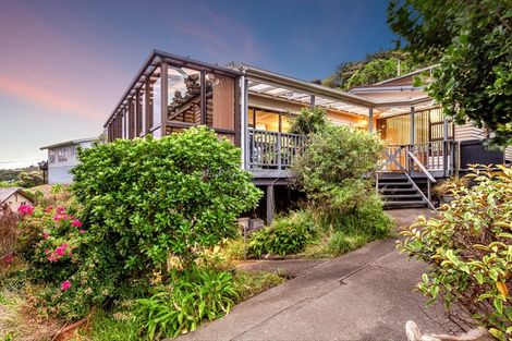 Photo of property in 31 Bayview Road, Paremata, Porirua, 5024