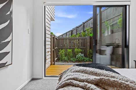 Photo of property in 4/13 Fairdale Place, Birkdale, Auckland, 0626