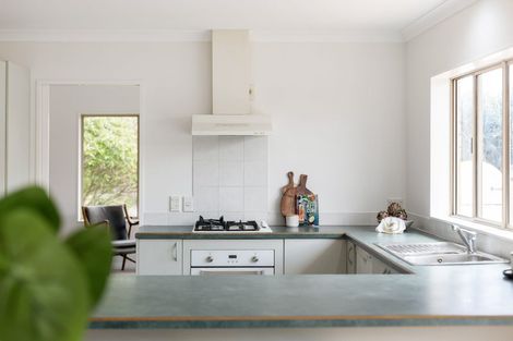 Photo of property in 2 Terry Lane, Paraparaumu Beach, Paraparaumu, 5032