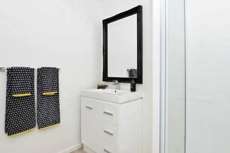 Photo of property in 3/5 Powell Street, Avondale, Auckland, 1026