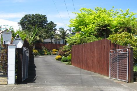 Photo of property in 22 Toatoa Place, Mangere Bridge, Auckland, 2022