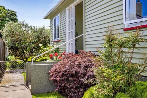 Photo of property in 14 Plympton Street, Brooklands, New Plymouth, 4310